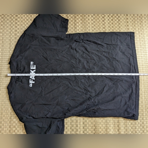 Superrradical Chanel "Fake" T-shirt Black Men's Size Large - Picture 6 of 6
